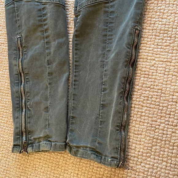 J Brand women’s size 24 green cargo pants - Picture 5 of 6